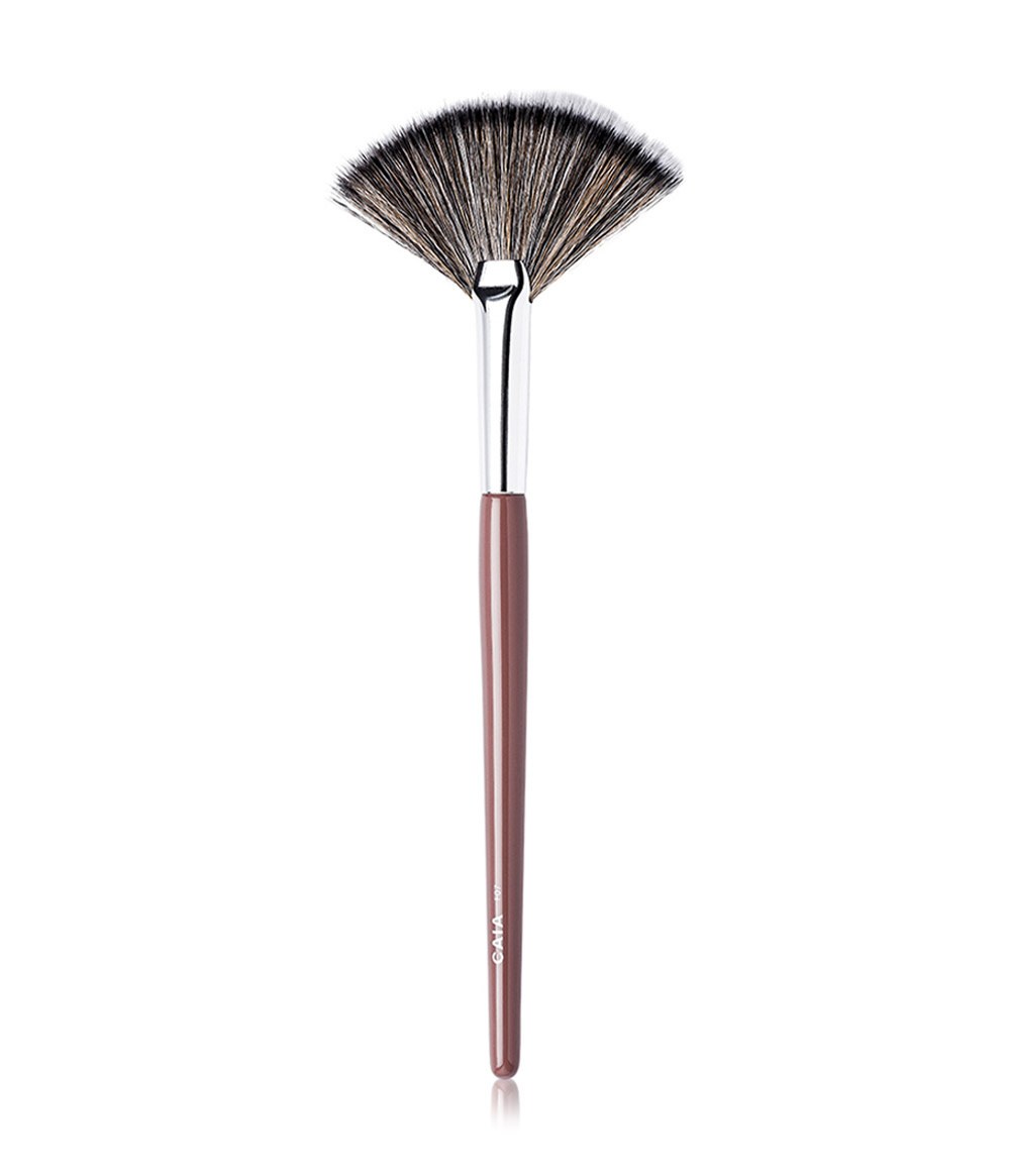 HIGHLIGHTER FAN BRUSH F07 i gruppen KOSTER & TILBEHØR / KOSTER / Sminkekoster hos CAIA Cosmetics (CAI144)