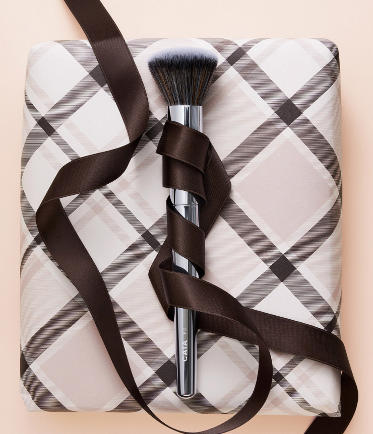 Domed buffer foundation brush