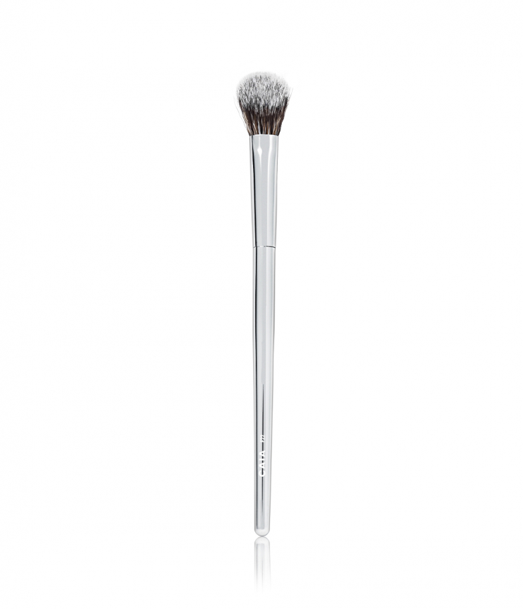 ANGLED CONCEALER BRUSH F22